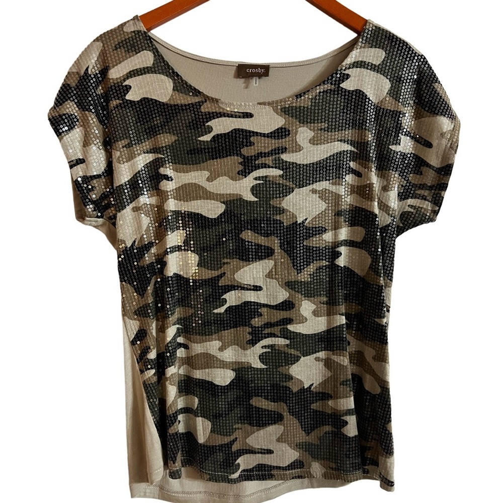 NWOT Size Medium Crosby Camo Sequin Top